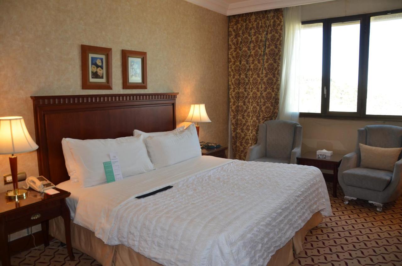 Le Meridien Al Hada Luaran gambar