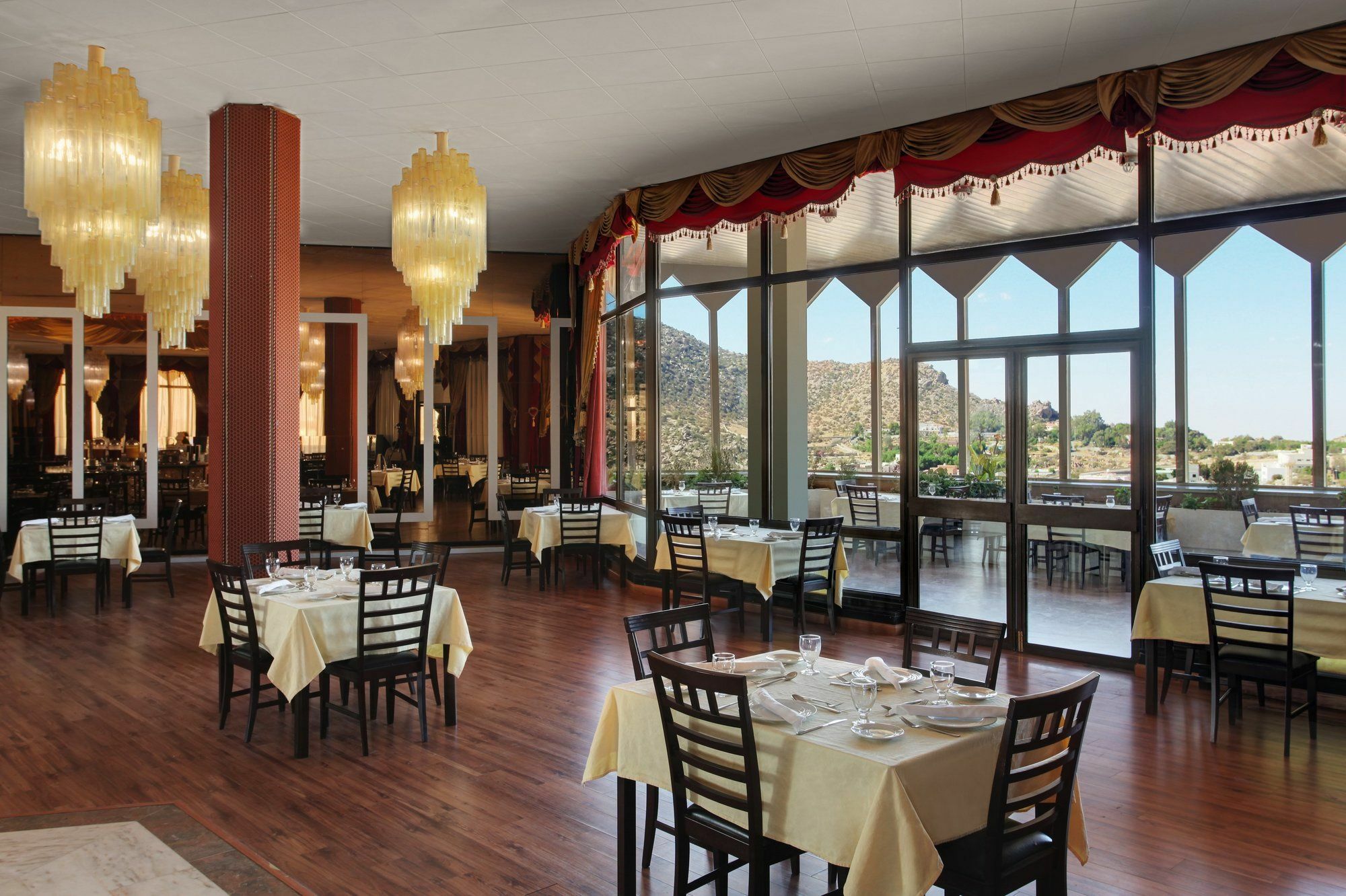 Le Meridien Al Hada Luaran gambar